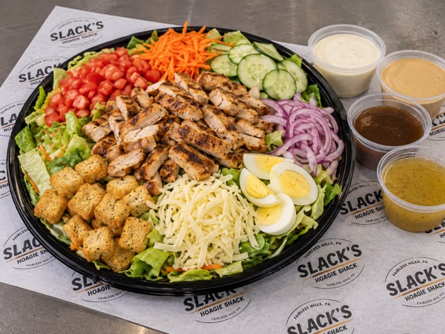 Slacks Tossed Salad with Grilled Chicken Tray.